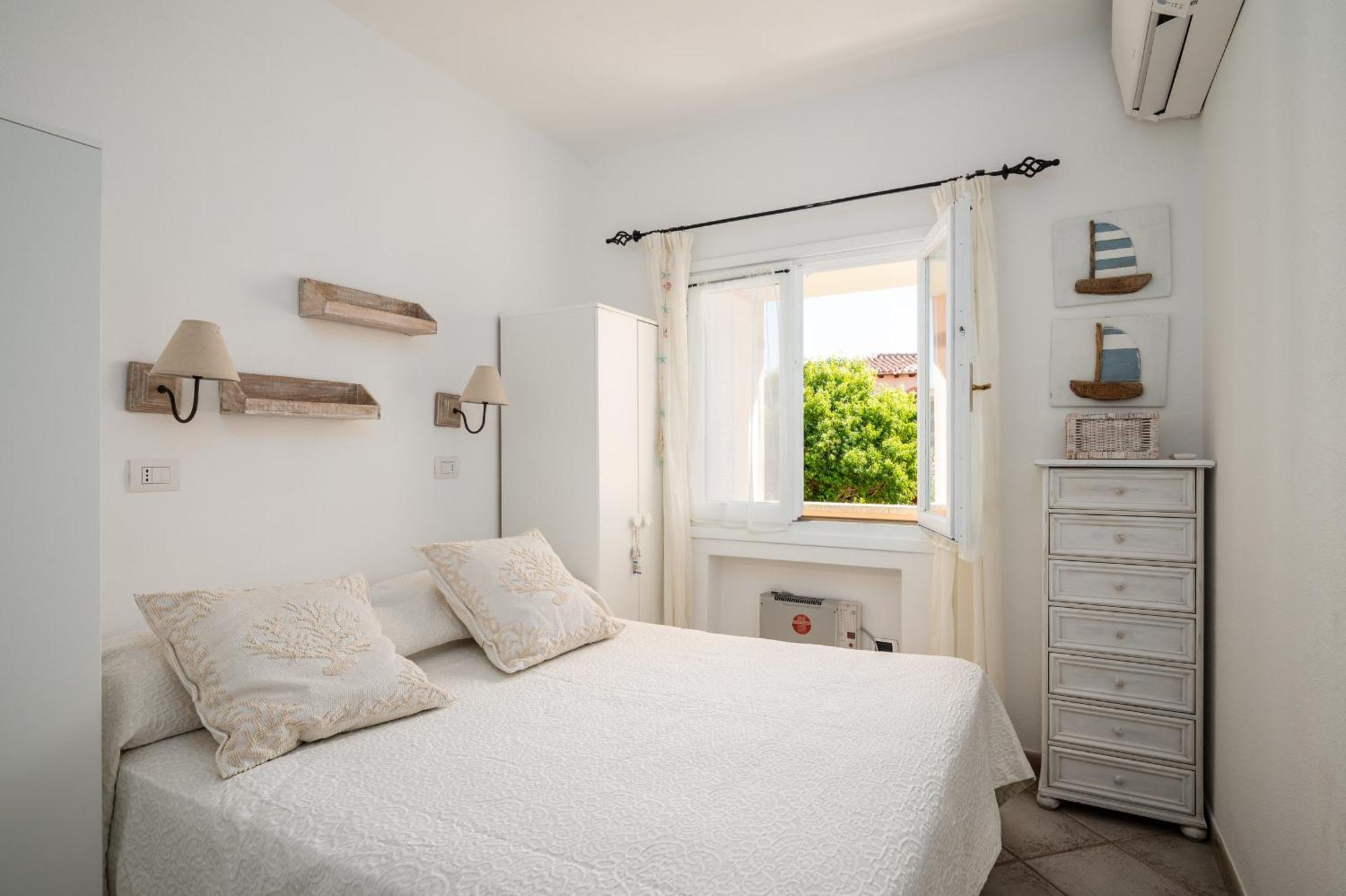 S'Abba Seafront Apartments - Your House In Sardinia Гольфо-Аранчи Экстерьер фото
