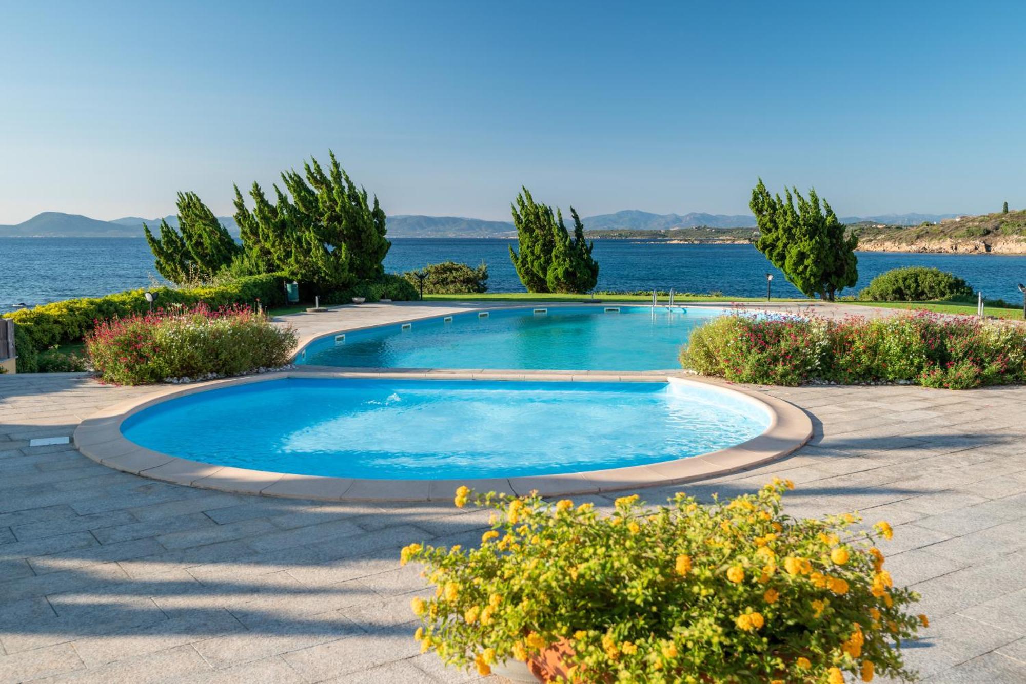 S'Abba Seafront Apartments - Your House In Sardinia Гольфо-Аранчи Экстерьер фото