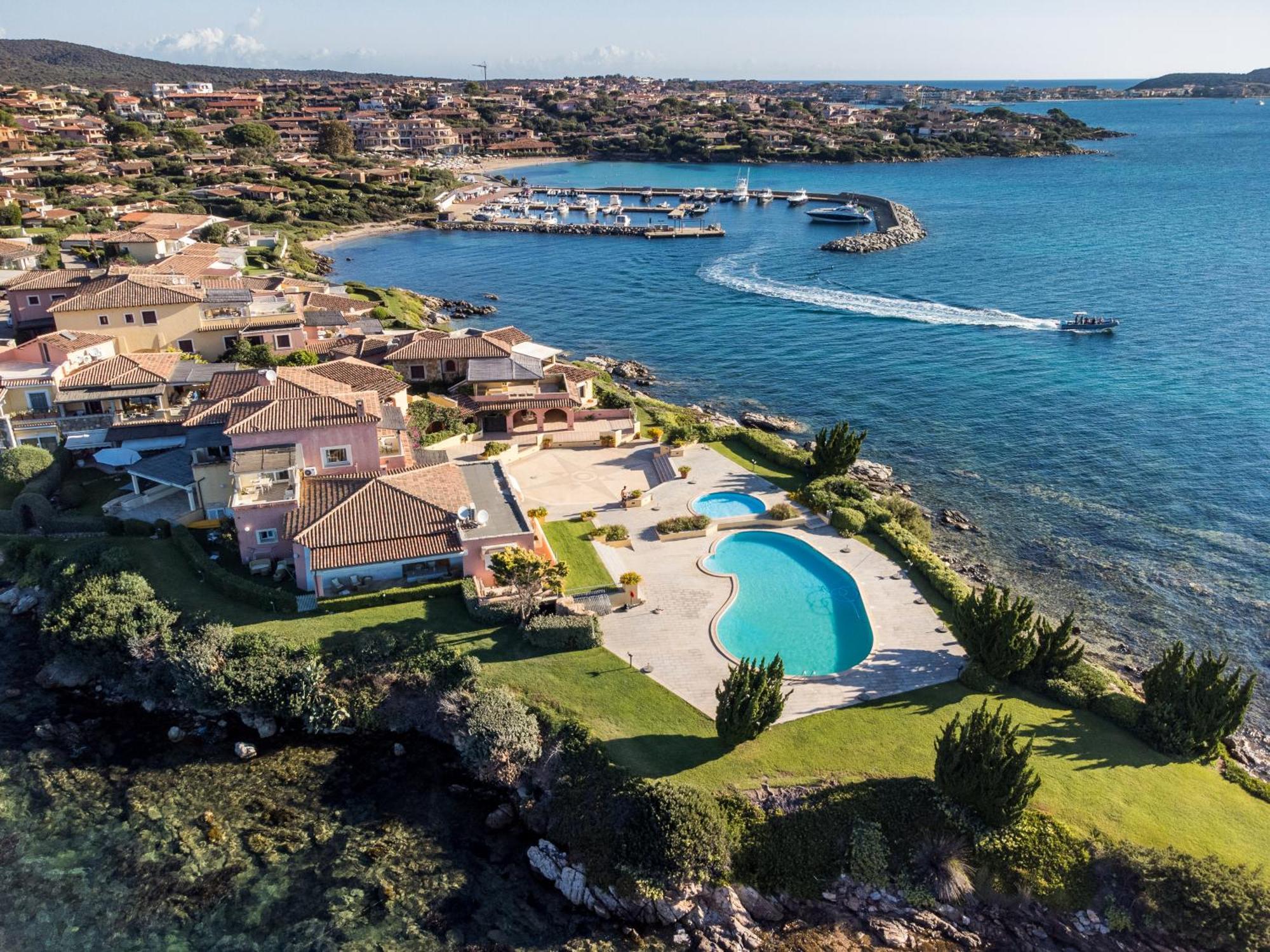 S'Abba Seafront Apartments - Your House In Sardinia Гольфо-Аранчи Экстерьер фото