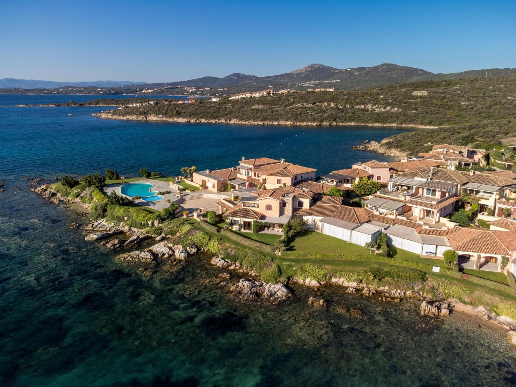 S'Abba Seafront Apartments - Your House In Sardinia Гольфо-Аранчи Экстерьер фото
