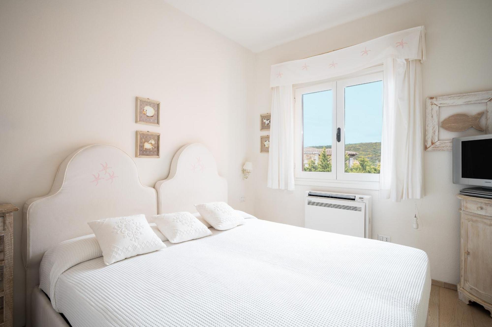 S'Abba Seafront Apartments - Your House In Sardinia Гольфо-Аранчи Экстерьер фото