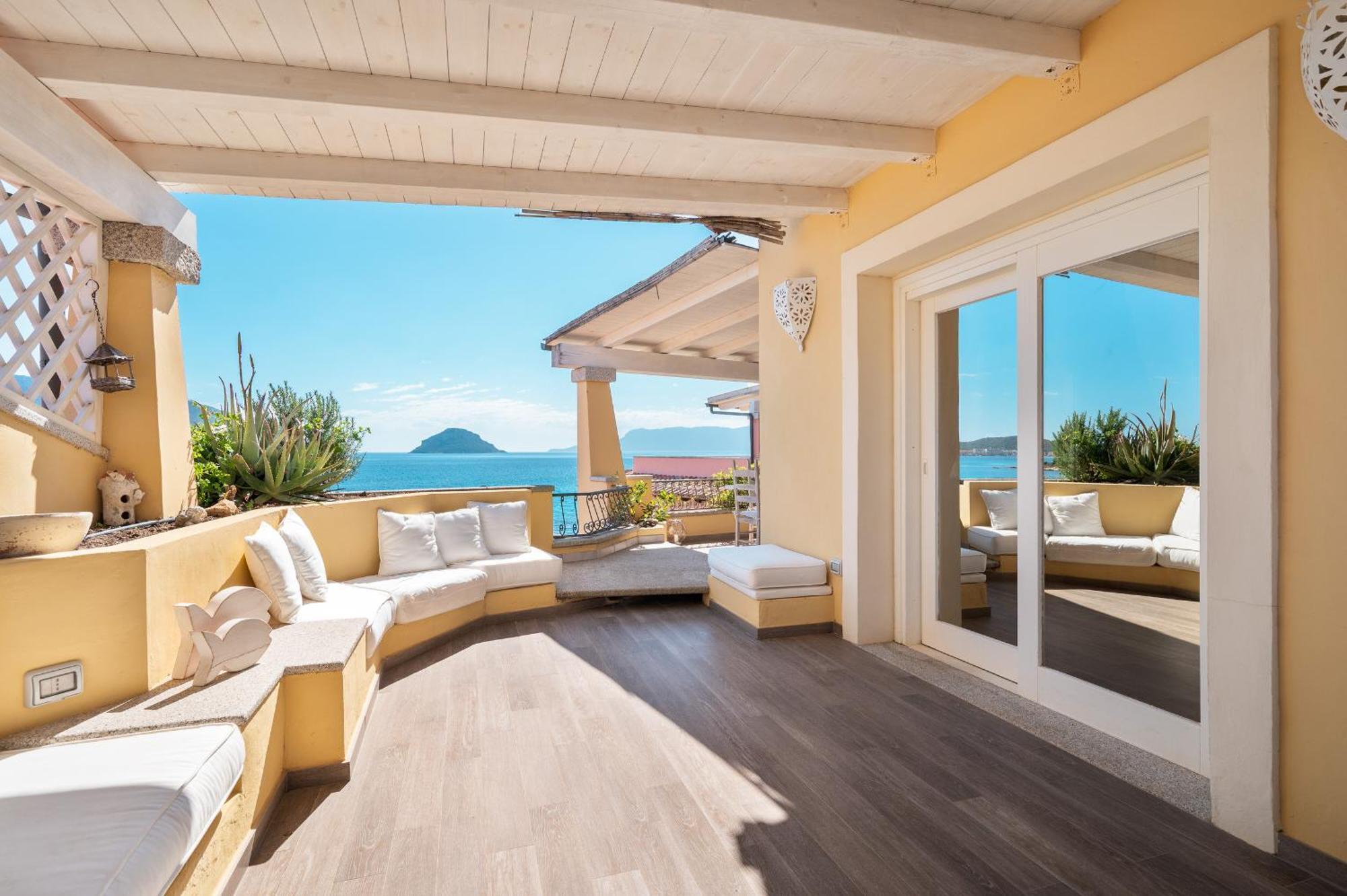 S'Abba Seafront Apartments - Your House In Sardinia Гольфо-Аранчи Экстерьер фото
