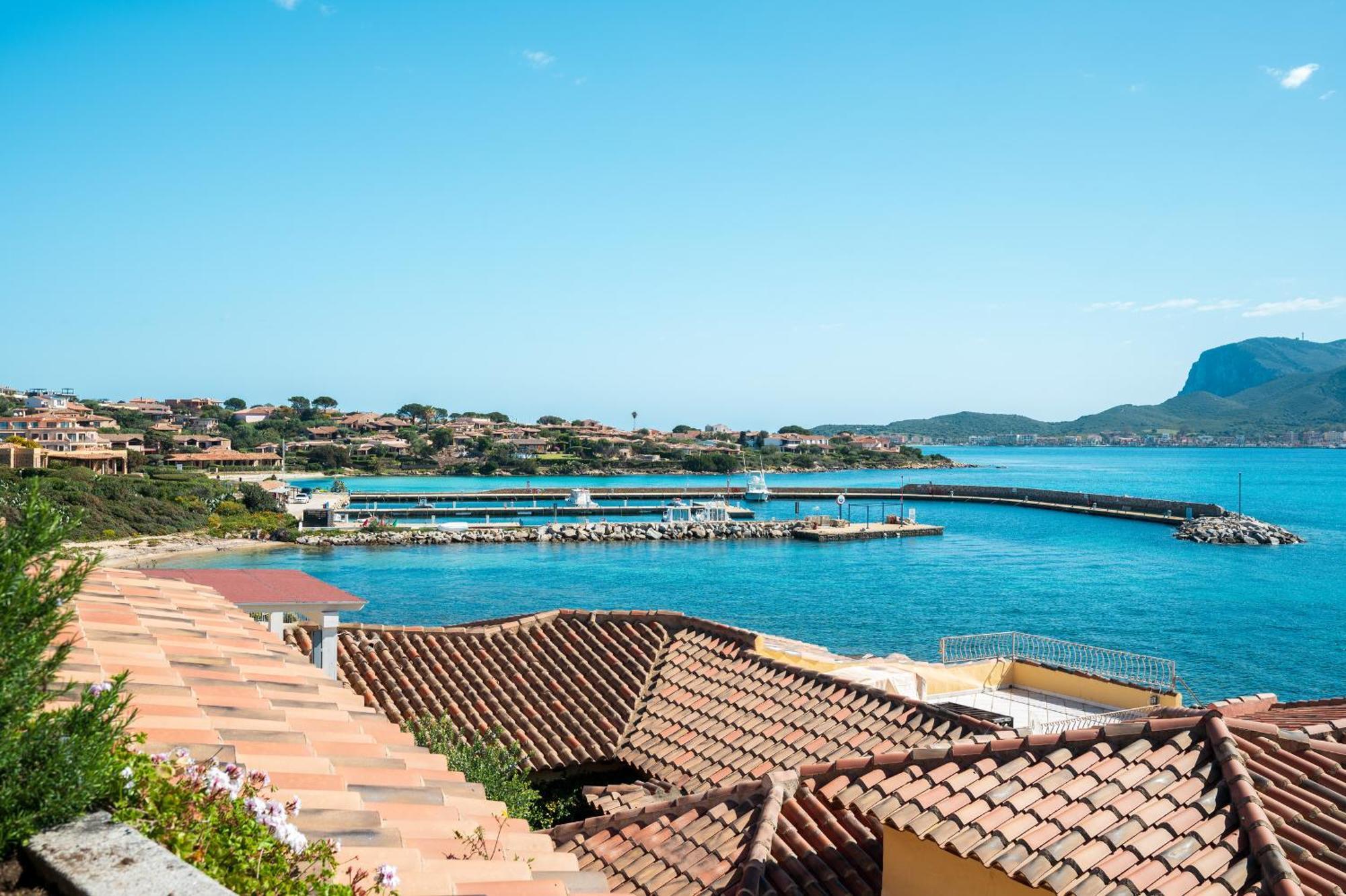 S'Abba Seafront Apartments - Your House In Sardinia Гольфо-Аранчи Экстерьер фото