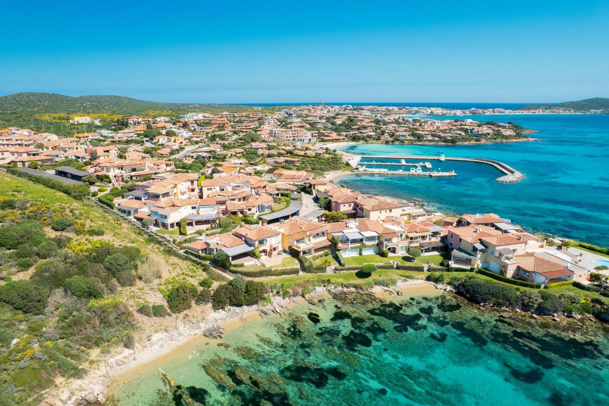 S'Abba Seafront Apartments - Your House In Sardinia Гольфо-Аранчи Экстерьер фото